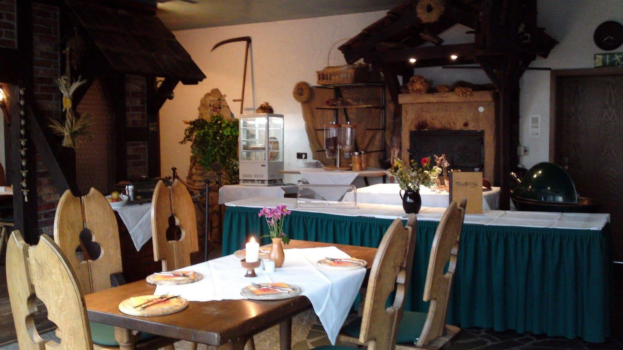 Burg Hotel Ziesar Eksteriør billede